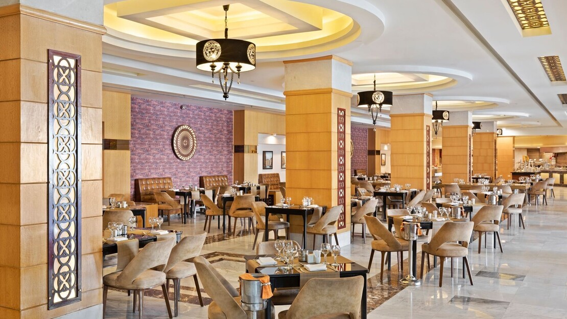 PickAlbatros White Beach Resort